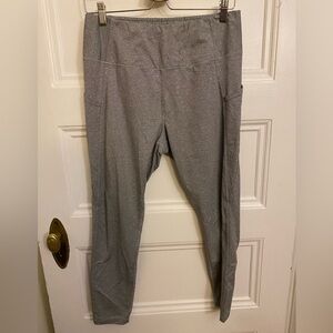 🌻Danskin Striped Grey Leggings with Pockets